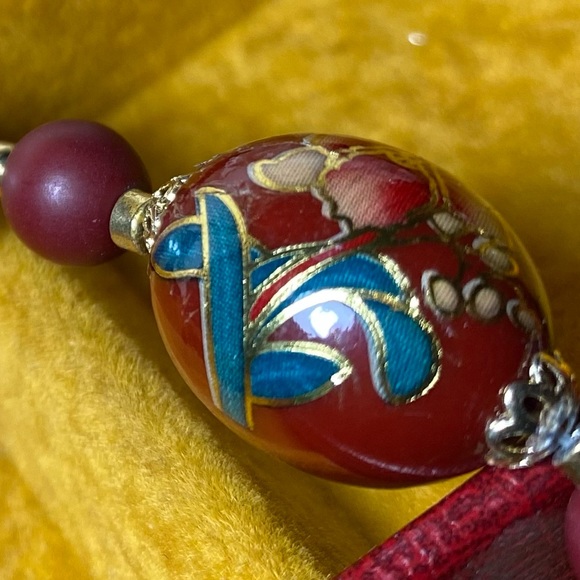 Estate, hand painted bead necklace. Beautifully crafted. Vintage - Picture 3 of 16